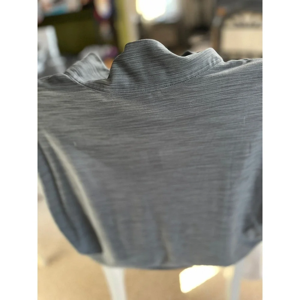 Nike Gray Dri-FIT‎ Pullover 1/4 Zip Long Sleeve Athletic Top